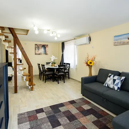 Emili Apartman Rackeve Exterior photo