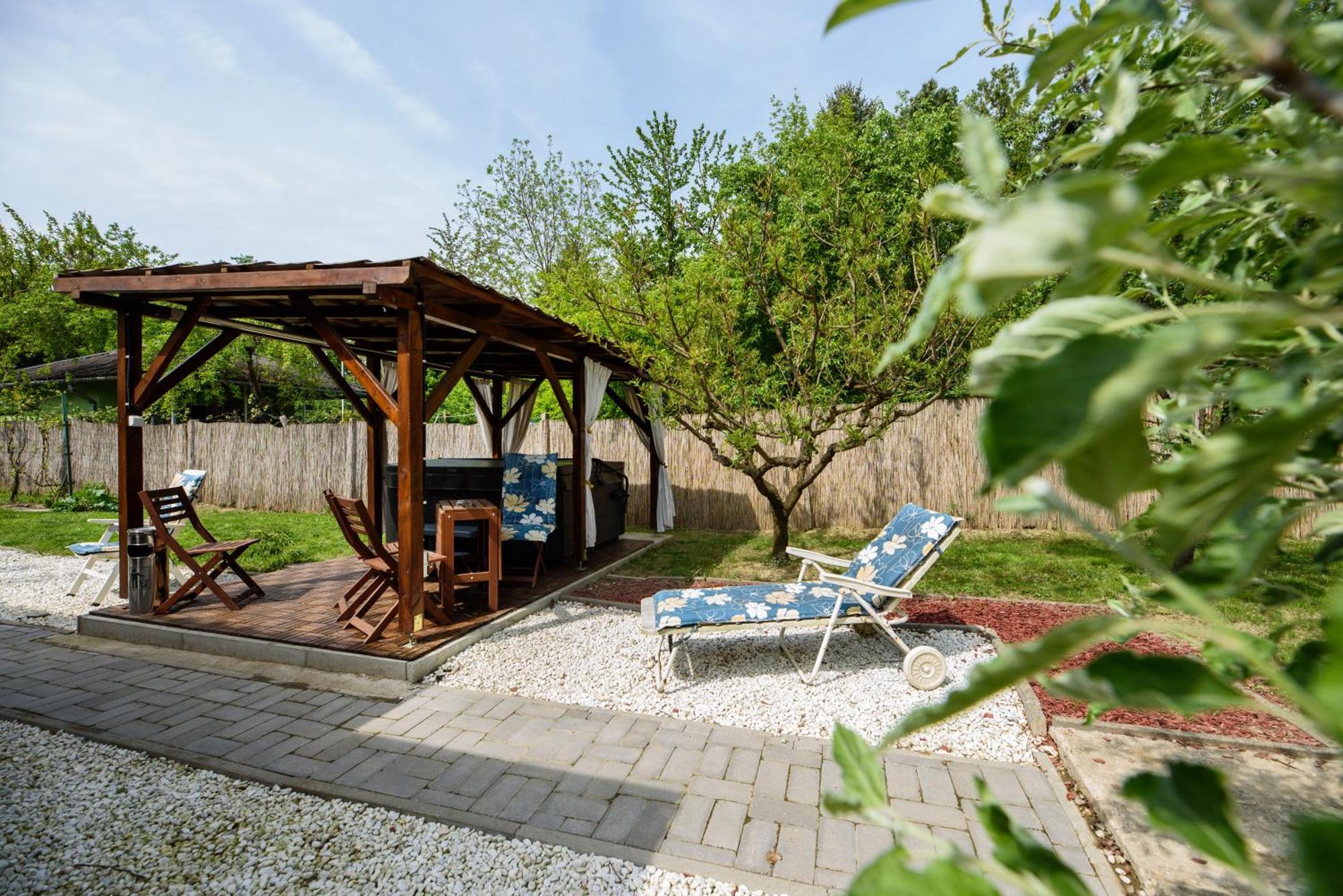 Apartment Emili *