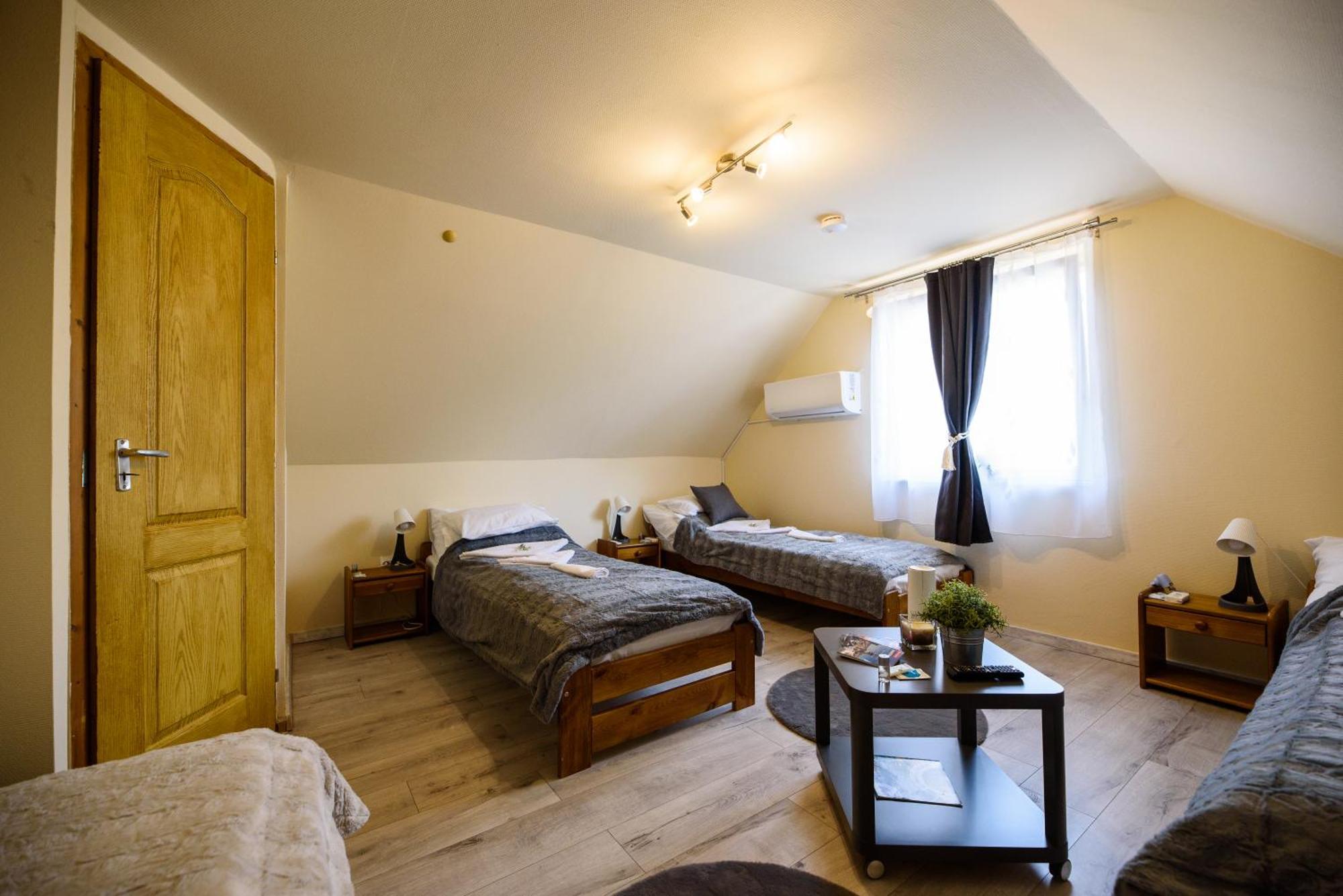 Apartment Emili